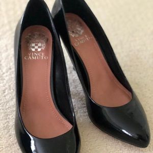 Size 7 Vince Camuto black patent leather pump